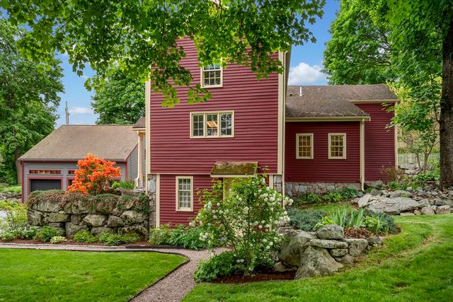 50 Kendall Rd, Lexington, MA 02421