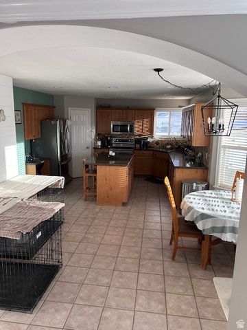 13691 S 3160 W, Riverton, UT 84065