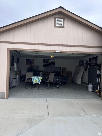 13691 S 3160 W, Riverton, UT 84065