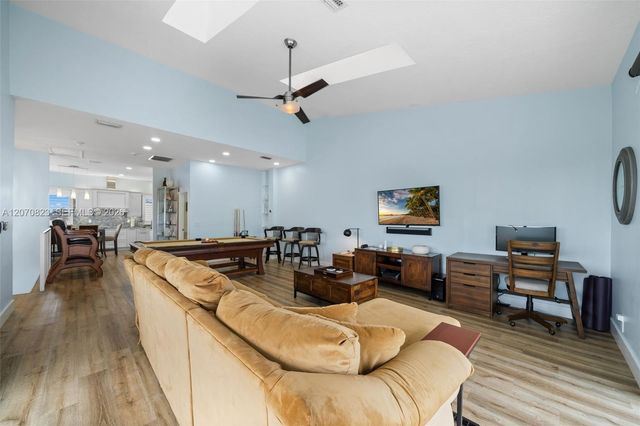 311 N Surf Road, Hollywood, FL 33019