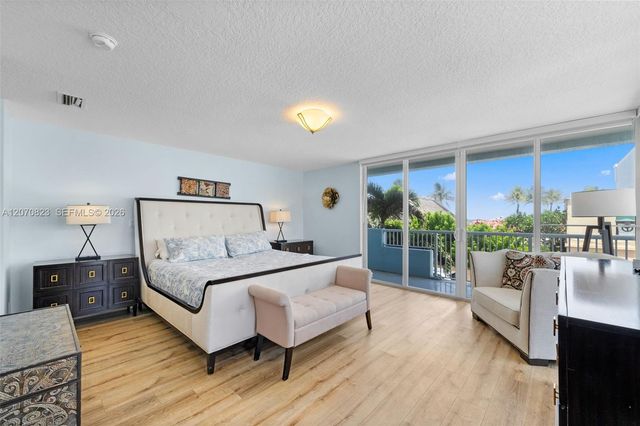 311 N Surf Road, Hollywood, FL 33019