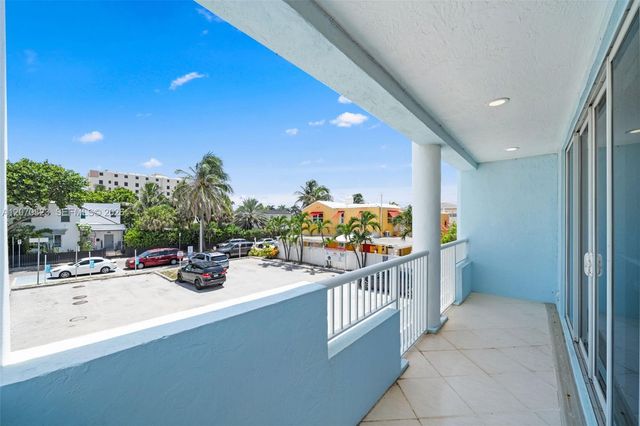 311 N Surf Road, Hollywood, FL 33019