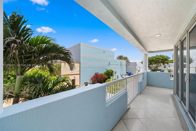 311 N Surf Road, Hollywood, FL 33019