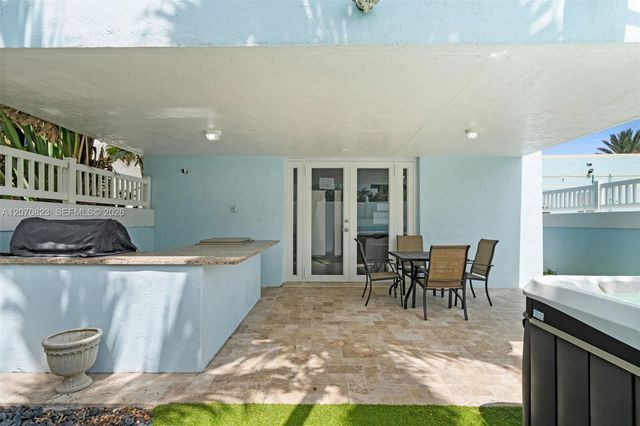 311 N Surf Road, Hollywood, FL 33019