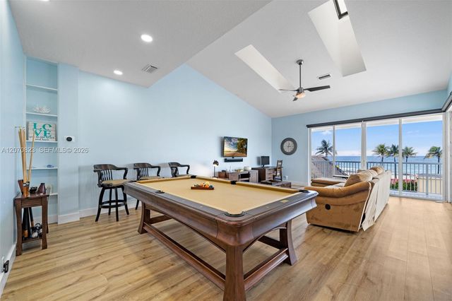311 N Surf Road, Hollywood, FL 33019