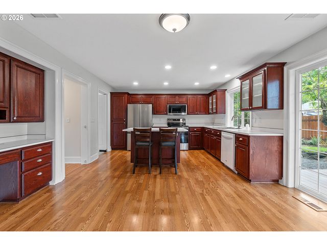 2494 Ne ESTATE Dr, Hillsboro, OR 97124