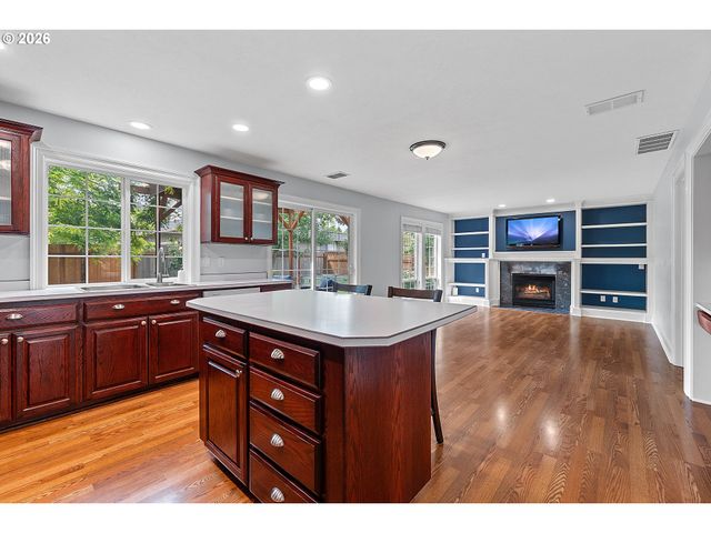 2494 Ne ESTATE Dr, Hillsboro, OR 97124
