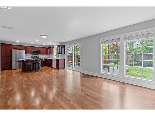 2494 Ne ESTATE Dr, Hillsboro, OR 97124