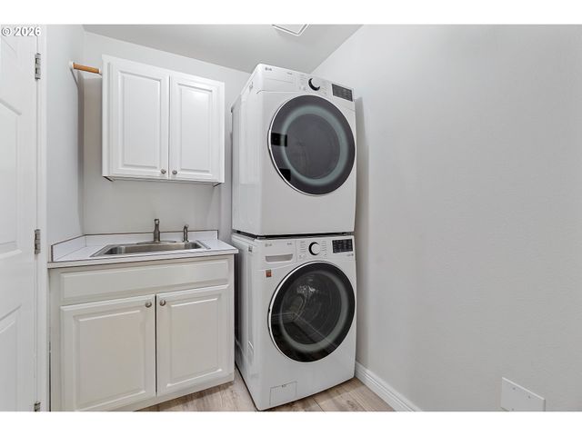 2494 Ne ESTATE Dr, Hillsboro, OR 97124