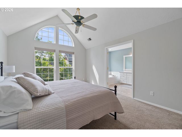 2494 Ne ESTATE Dr, Hillsboro, OR 97124