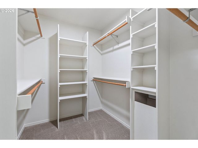 2494 Ne ESTATE Dr, Hillsboro, OR 97124