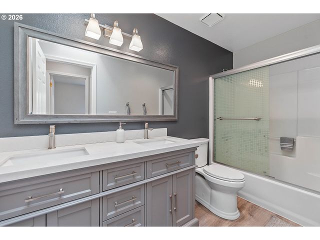 2494 Ne ESTATE Dr, Hillsboro, OR 97124