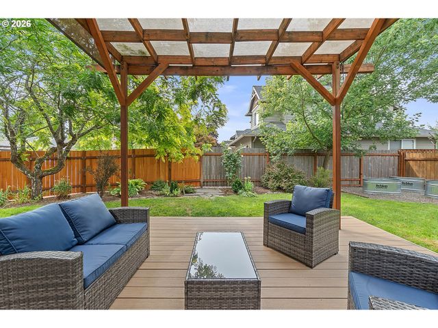 2494 Ne ESTATE Dr, Hillsboro, OR 97124