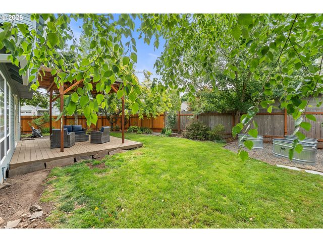 2494 Ne ESTATE Dr, Hillsboro, OR 97124