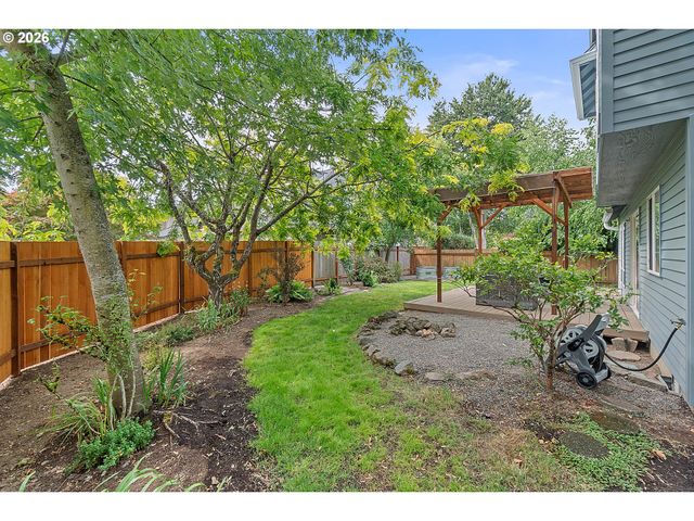 2494 Ne ESTATE Dr, Hillsboro, OR 97124