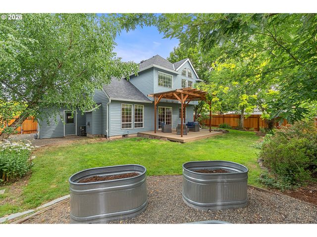 2494 Ne ESTATE Dr, Hillsboro, OR 97124