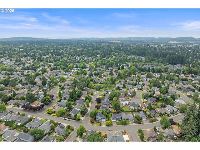 2494 Ne ESTATE Dr, Hillsboro, OR 97124
