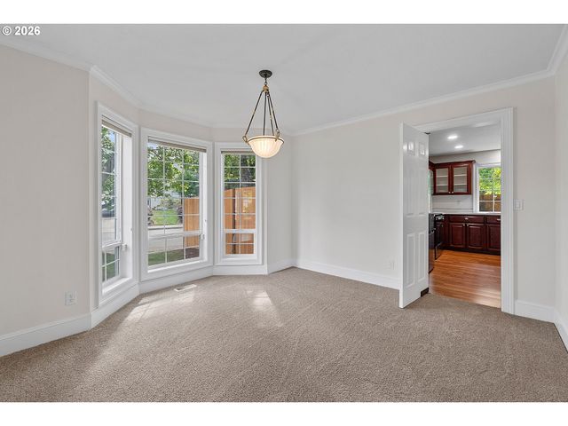 2494 Ne ESTATE Dr, Hillsboro, OR 97124