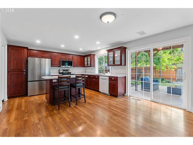 2494 Ne ESTATE Dr, Hillsboro, OR 97124
