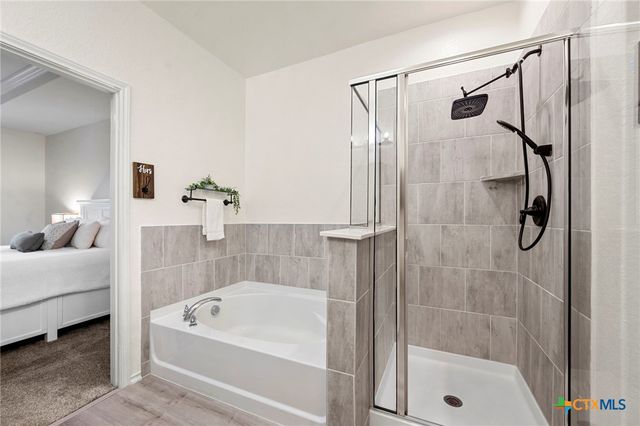 2838 Ridge Berry Road, New Braunfels, TX 78130