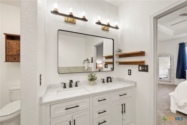 2838 Ridge Berry Road, New Braunfels, TX 78130