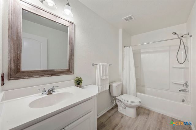 2838 Ridge Berry Road, New Braunfels, TX 78130