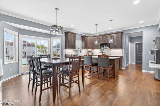 5 Selma Ln, Hazlet Twp., NJ 07730