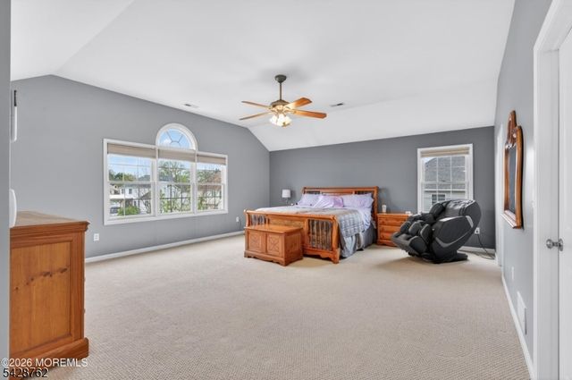 5 Selma Ln, Hazlet Twp., NJ 07730