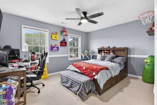 5 Selma Ln, Hazlet Twp., NJ 07730
