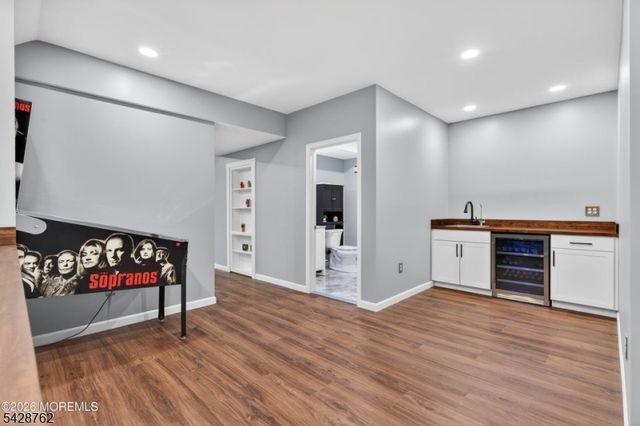 5 Selma Ln, Hazlet Twp., NJ 07730