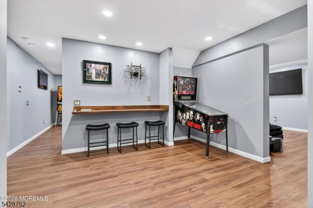 5 Selma Ln, Hazlet Twp., NJ 07730