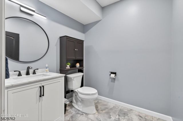 5 Selma Ln, Hazlet Twp., NJ 07730