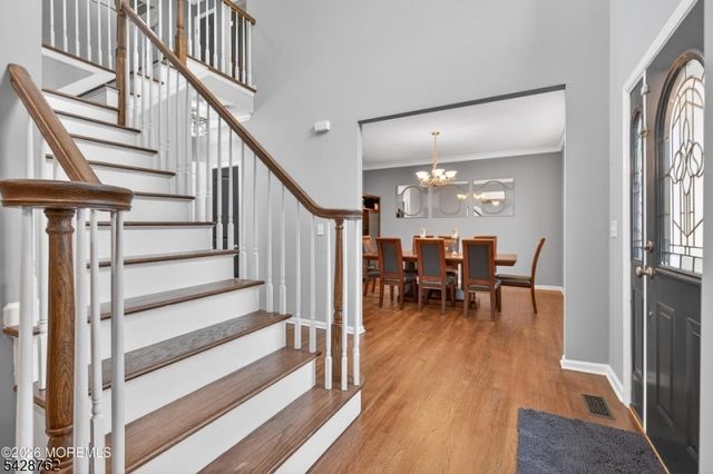 5 Selma Ln, Hazlet Twp., NJ 07730