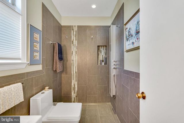 1755 UPSHUR ST NW, Washington, DC 20011