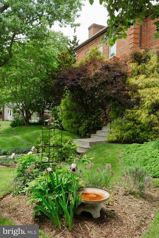 1755 UPSHUR ST NW, Washington, DC 20011