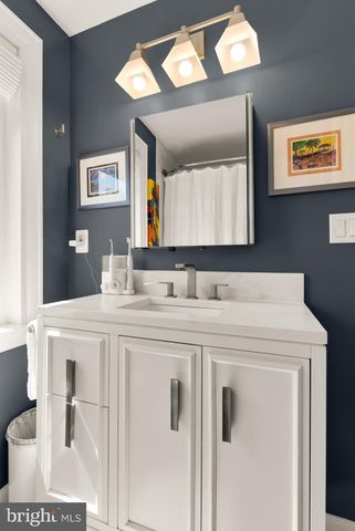 1755 UPSHUR ST NW, Washington, DC 20011