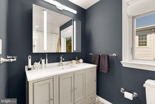 1755 UPSHUR ST NW, Washington, DC 20011