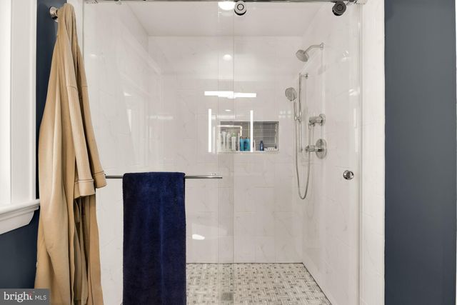 1755 UPSHUR ST NW, Washington, DC 20011