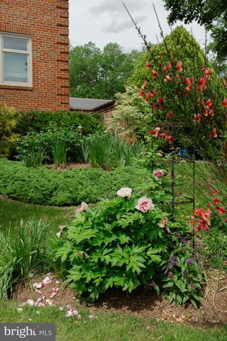 1755 UPSHUR ST NW, Washington, DC 20011