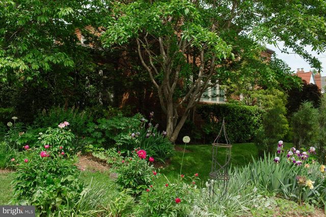 1755 UPSHUR ST NW, Washington, DC 20011