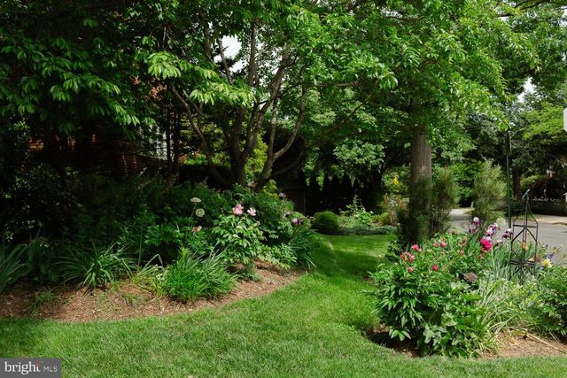 1755 UPSHUR ST NW, Washington, DC 20011