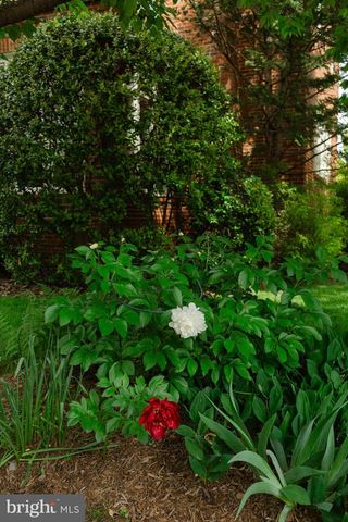 1755 UPSHUR ST NW, Washington, DC 20011