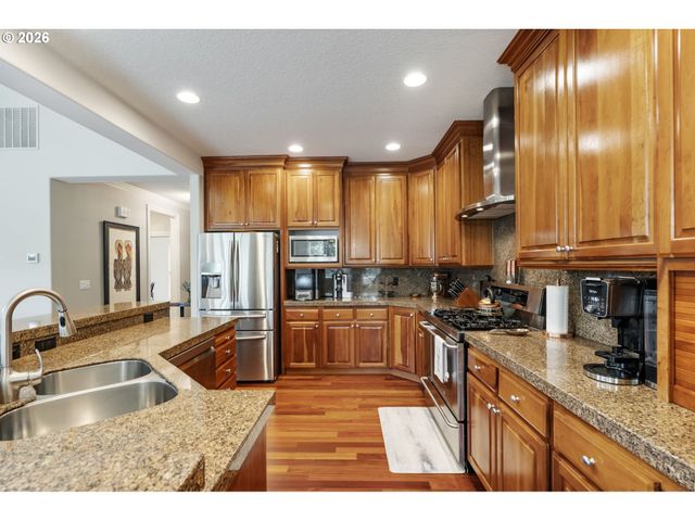 8544 Nw RYAN St, Portland, OR 97229