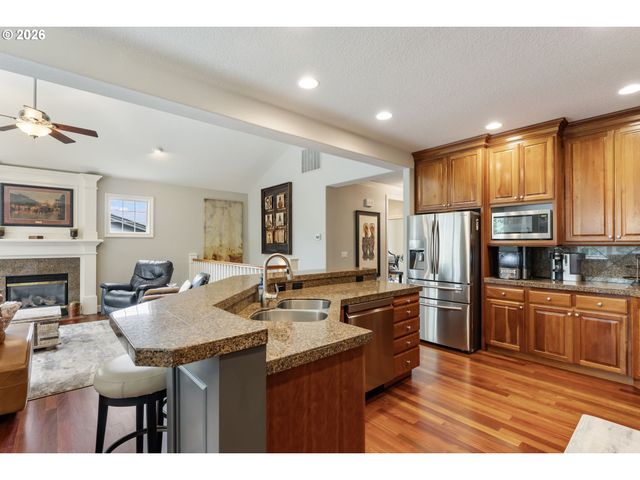 8544 Nw RYAN St, Portland, OR 97229