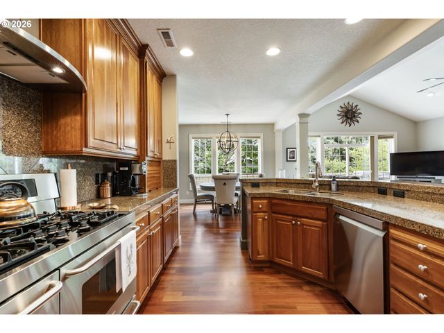 8544 Nw RYAN St, Portland, OR 97229