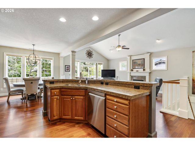 8544 Nw RYAN St, Portland, OR 97229