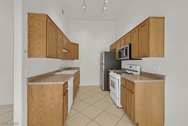 2305 West Horizon Ridge Parkway 1523, Henderson, NV 89052