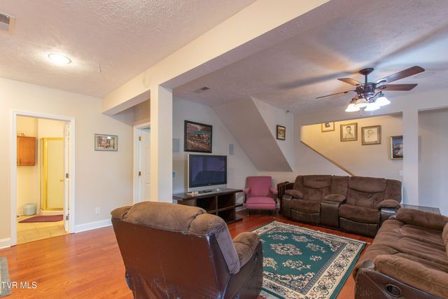 207 Roscommon Drive Drive, Bristol, TN 37620