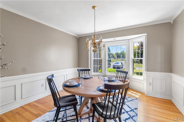 8353 Glen Eagle Dr, Manlius, NY 13104
