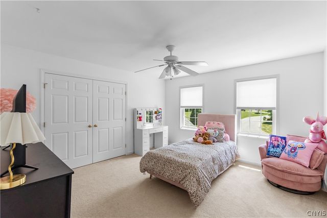 8353 Glen Eagle Dr, Manlius, NY 13104